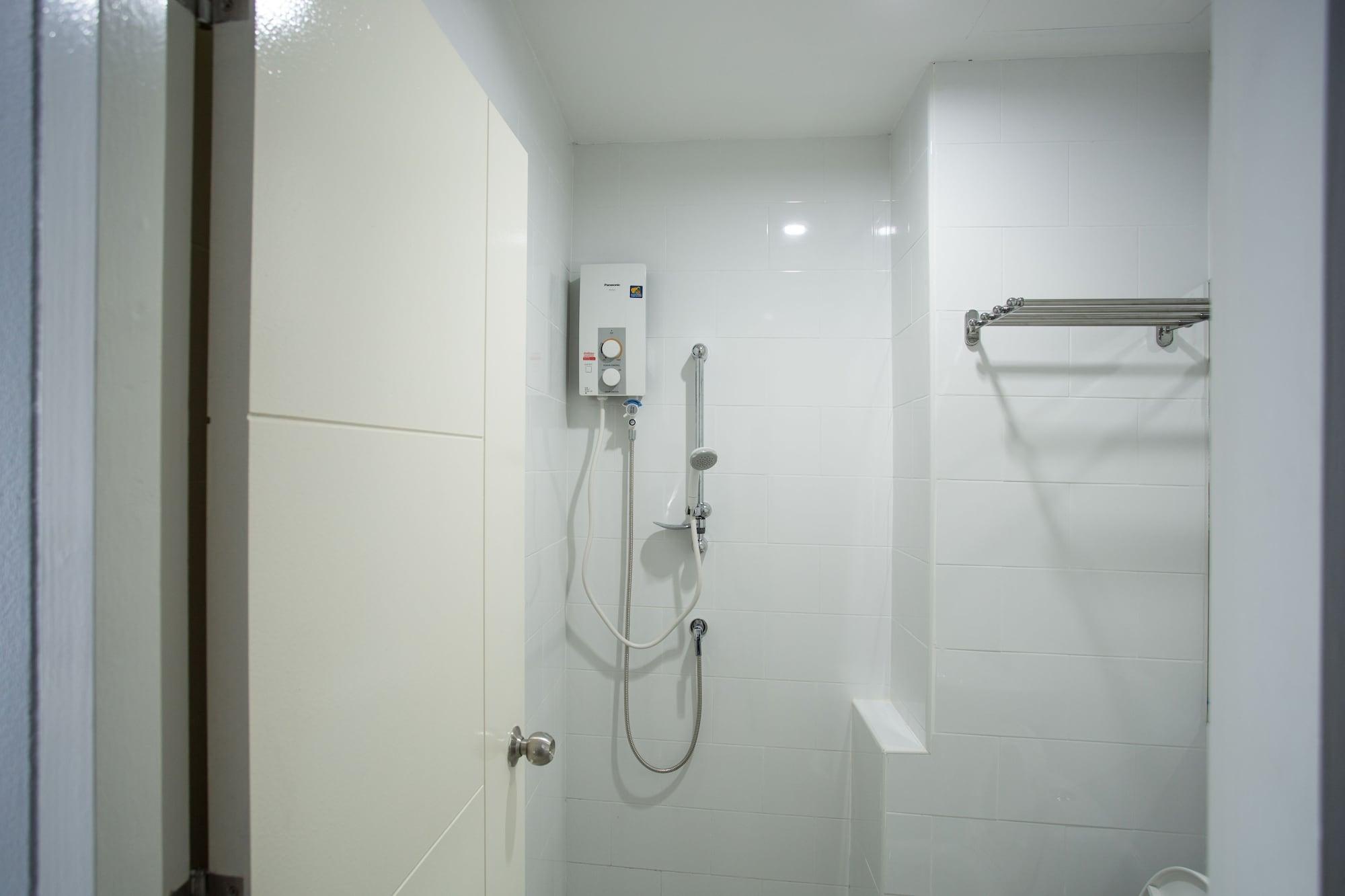 Twentynine Kv Apartel Nonthaburi Exterior foto